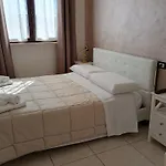 La Ninfa Del بيت ضيافة ليزينا
